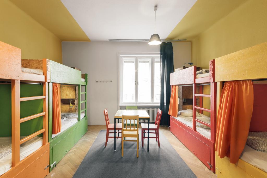 Homeplus Hostel บูดาเปสต์ ภายนอก รูปภาพ