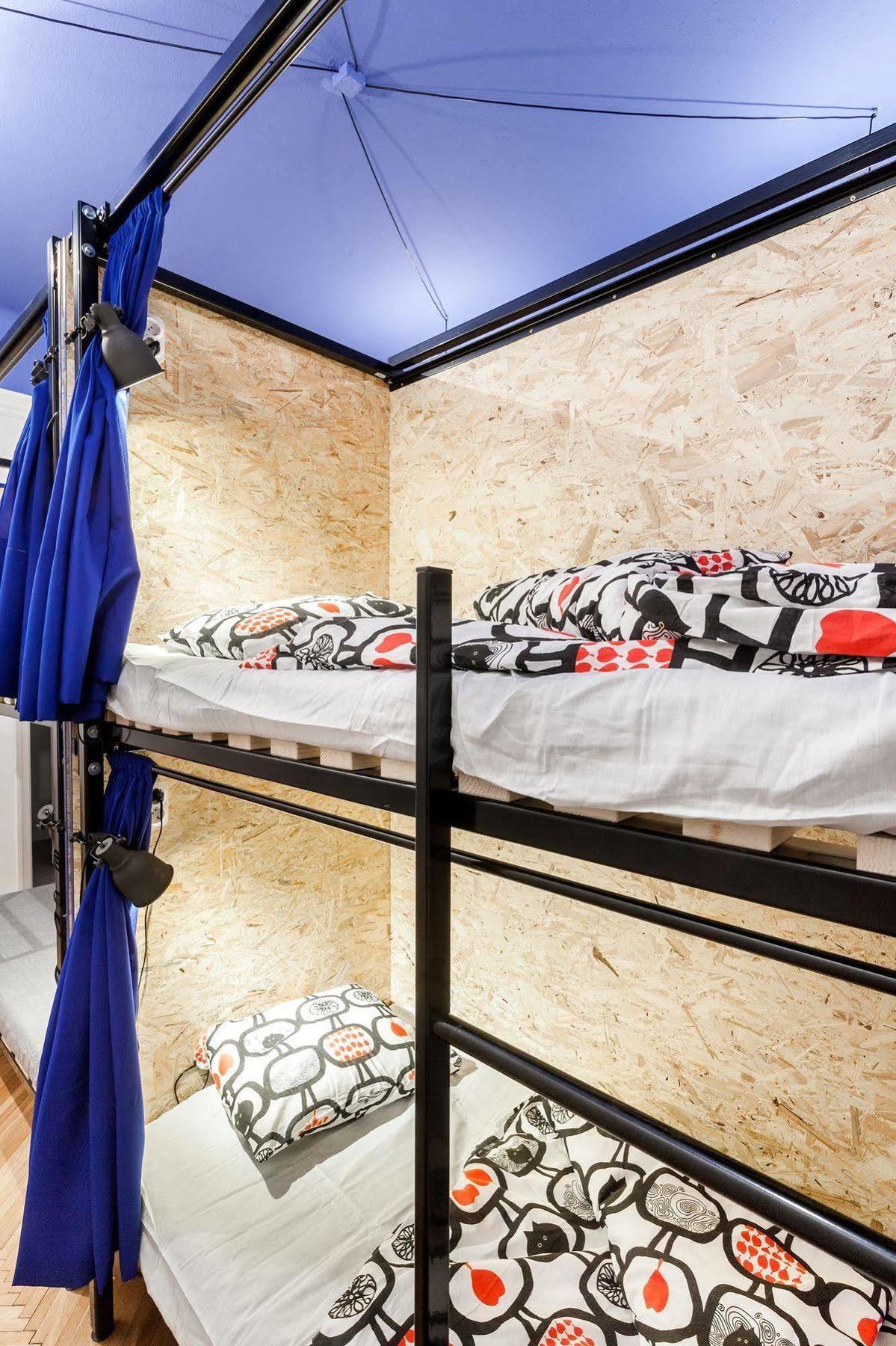Homeplus Hostel บูดาเปสต์ ภายนอก รูปภาพ