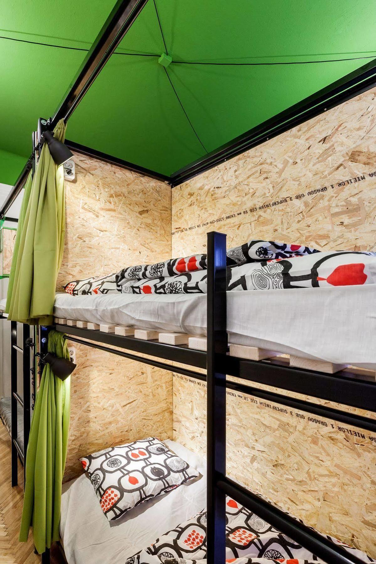 Homeplus Hostel บูดาเปสต์ ภายนอก รูปภาพ