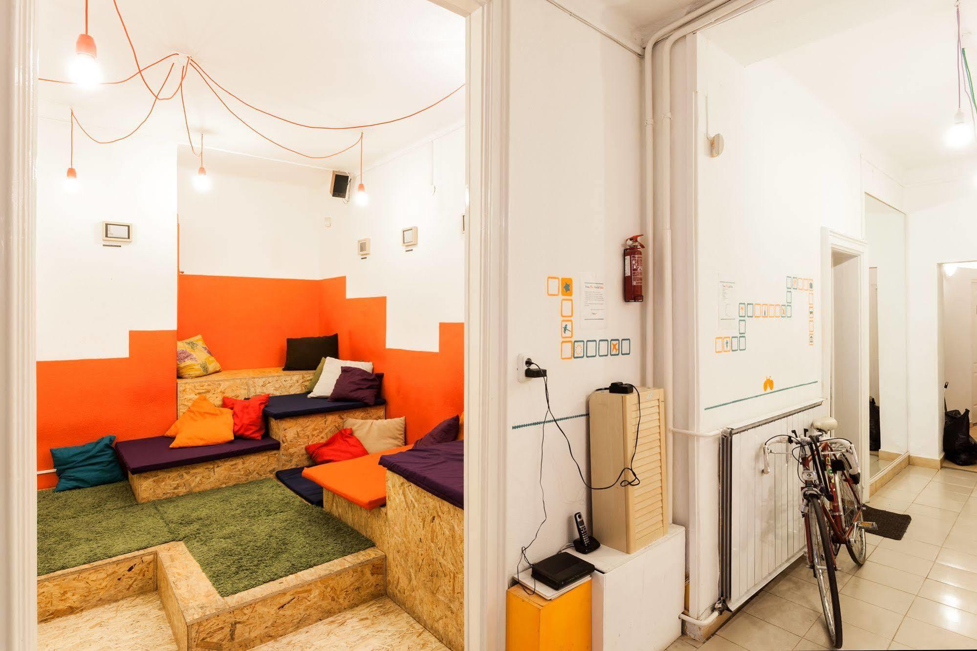 Homeplus Hostel บูดาเปสต์ ภายนอก รูปภาพ